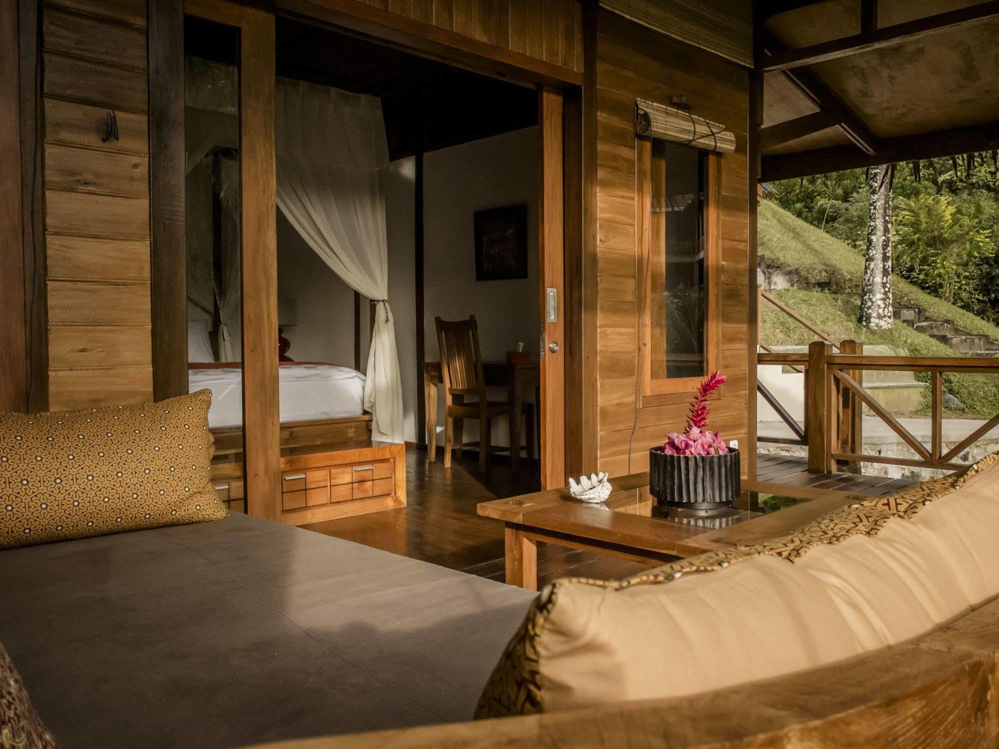 Janji Laut Resort Tanahwangko Exteriér fotografie